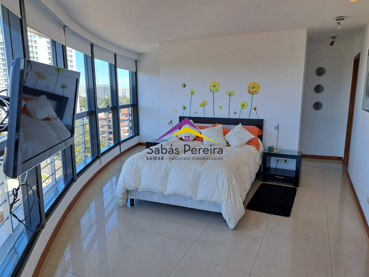 Apartamento ID.37873 - Venta de apartamento de 3 dormitorios en torre de categoría