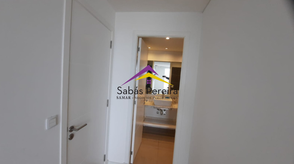 Apartamento ID.41706 - Apartamento en Venta de 2 Dormitorios Punta del Este