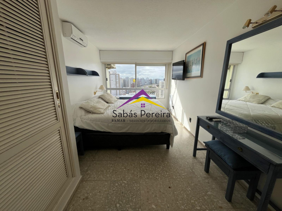 Apartamento ID.41718 - Apartamento de 3 dormitorios - Península, Punta del Este