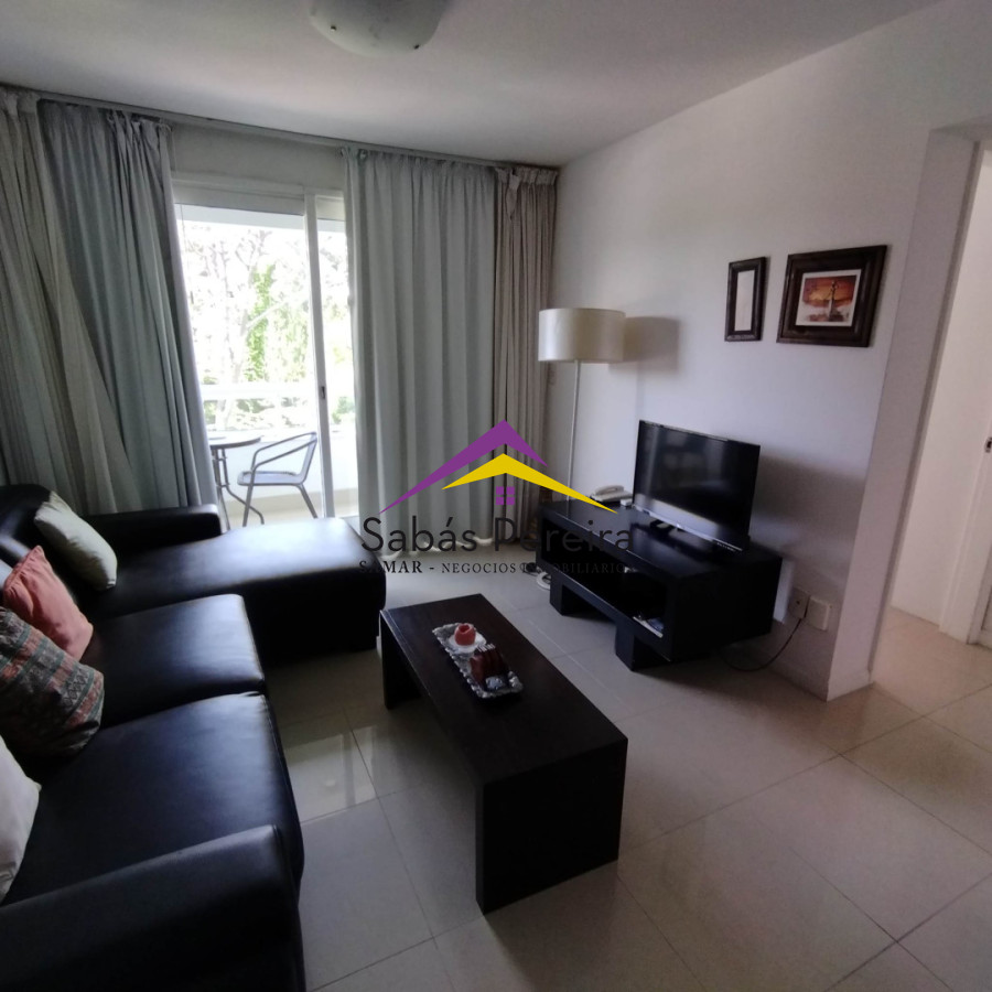 Apartamento ID.37267 - ALQUILER ANUAL 2 DORMITORIOS PUNTA DEL ESTE CON SERVICIOS