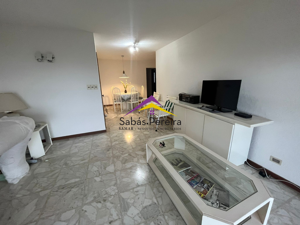 Apartamento ID.41024 - ALQUILER MANSA 3 DORMITORIOS CON SERVICIOS