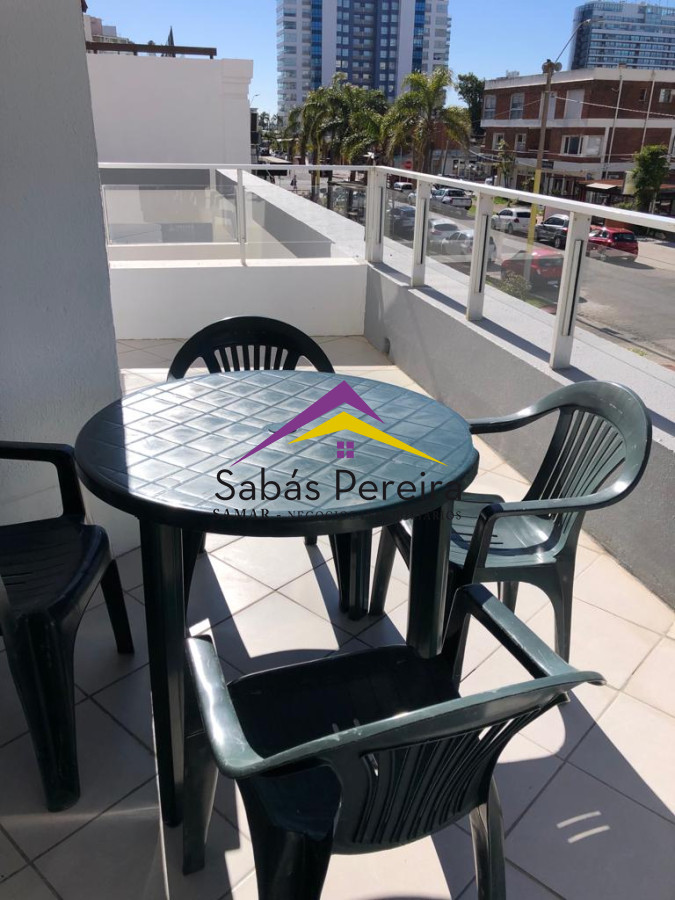 Apartamento ID.37323 - ALQUILER 1 DORMITORIO PUNTA DEL ESTE CON PISCINA 