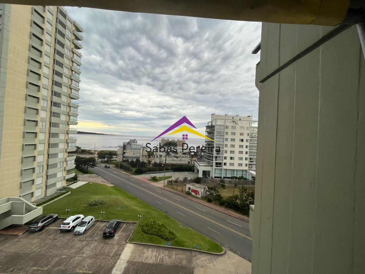 Apartamento ID.41024 - ALQUILER MANSA 3 DORMITORIOS CON SERVICIOS