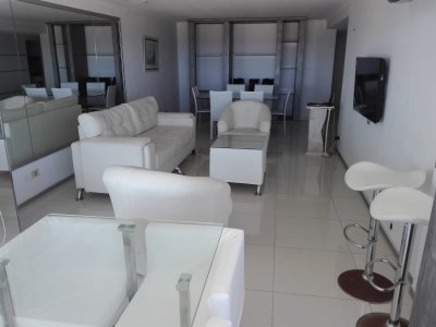 Apartamento en Brava, 2 dormitorios *