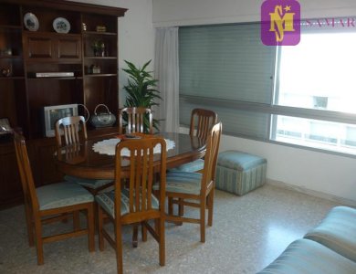 Apartamento en Pleno Centro, Calle 28 esquina Gorlero. 3 dormitorios y 2 baños! 