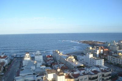 ALQUILER 2 DORMITORIOS PUNTA DEL ESTE CON VISTA AL MAR