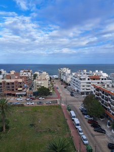 VENTA PUNTA DEL ESTE 2 DORMITORIOS CON VISTA AL MAR 