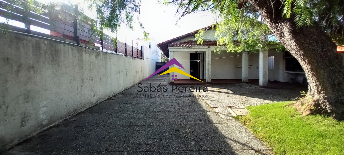 Casa ID.41224 - Casa en venta 4 dormitorios, 2 baños. Centro, Piriápolis, Maldonado.