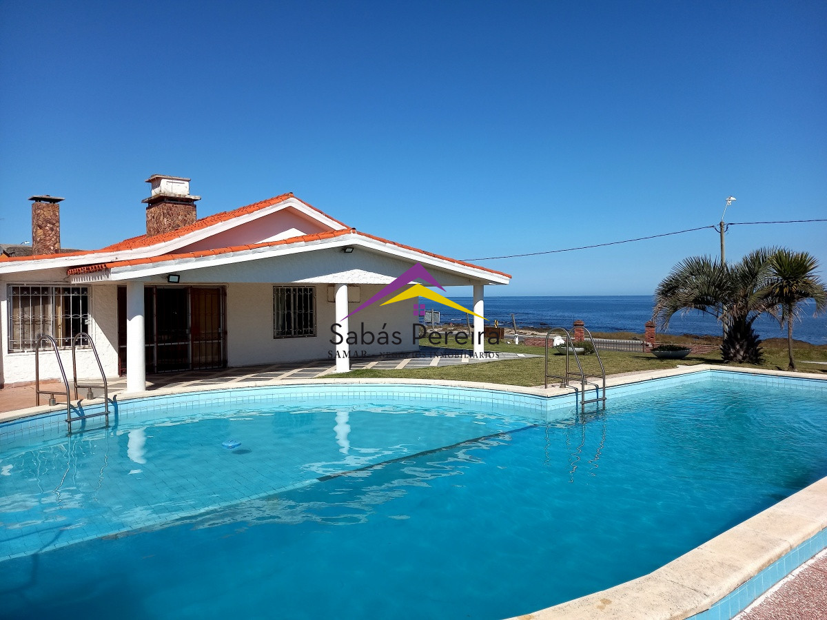 Casa ID.40917 - Venta casa 4 dormitorios, 5 baños, Playa Grande, Maldonado. 