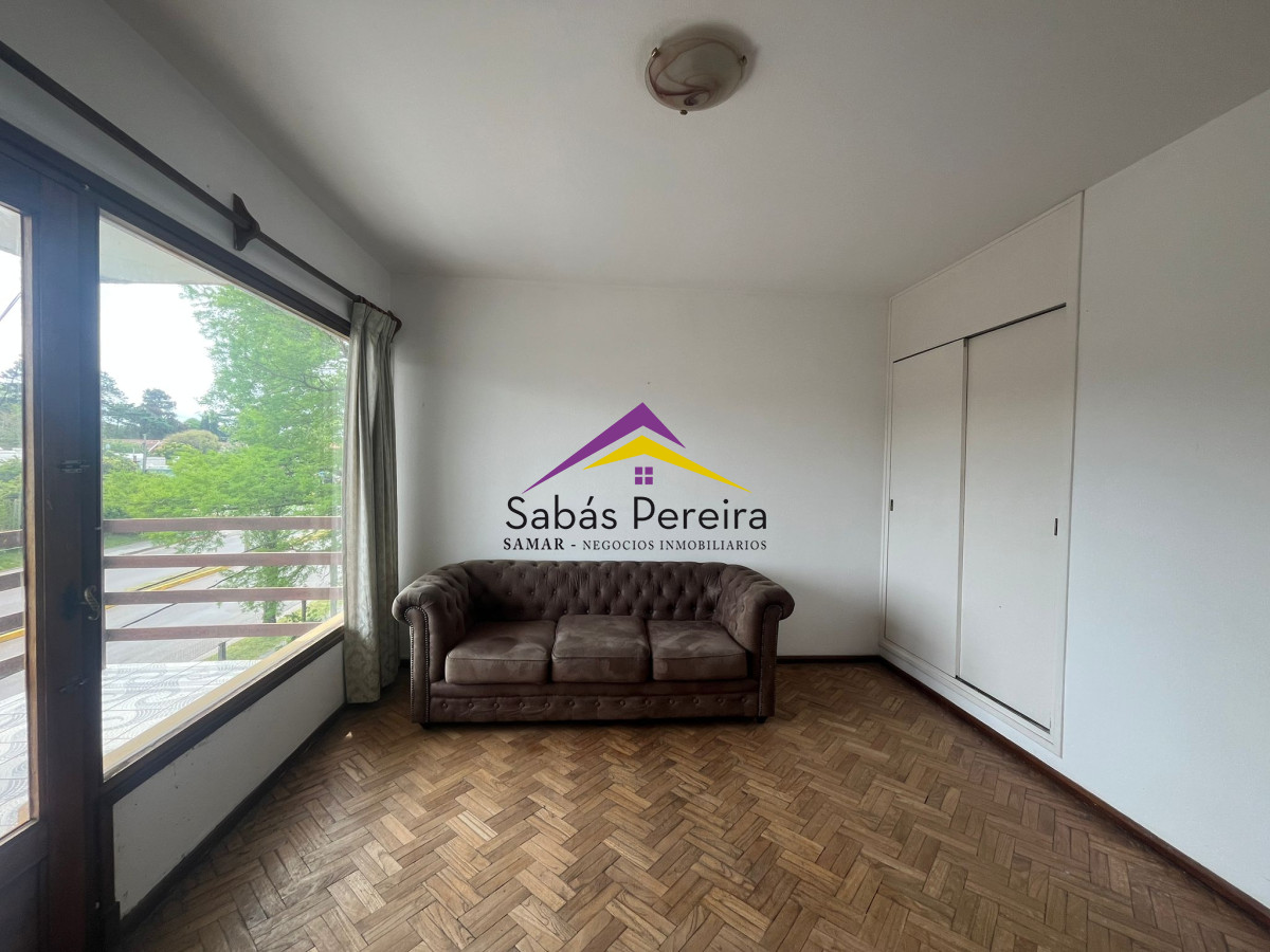 Casa ID.41487 - Venta de casa con amplio depósito