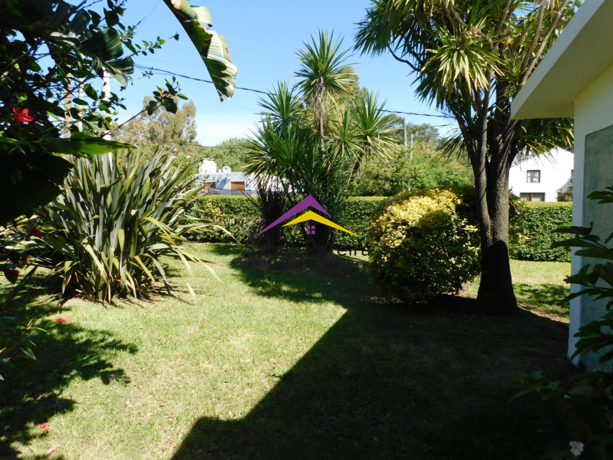 Casa ID.41685 - Casa en Alquiler Anual en Playa Hermosa - Piriápolis