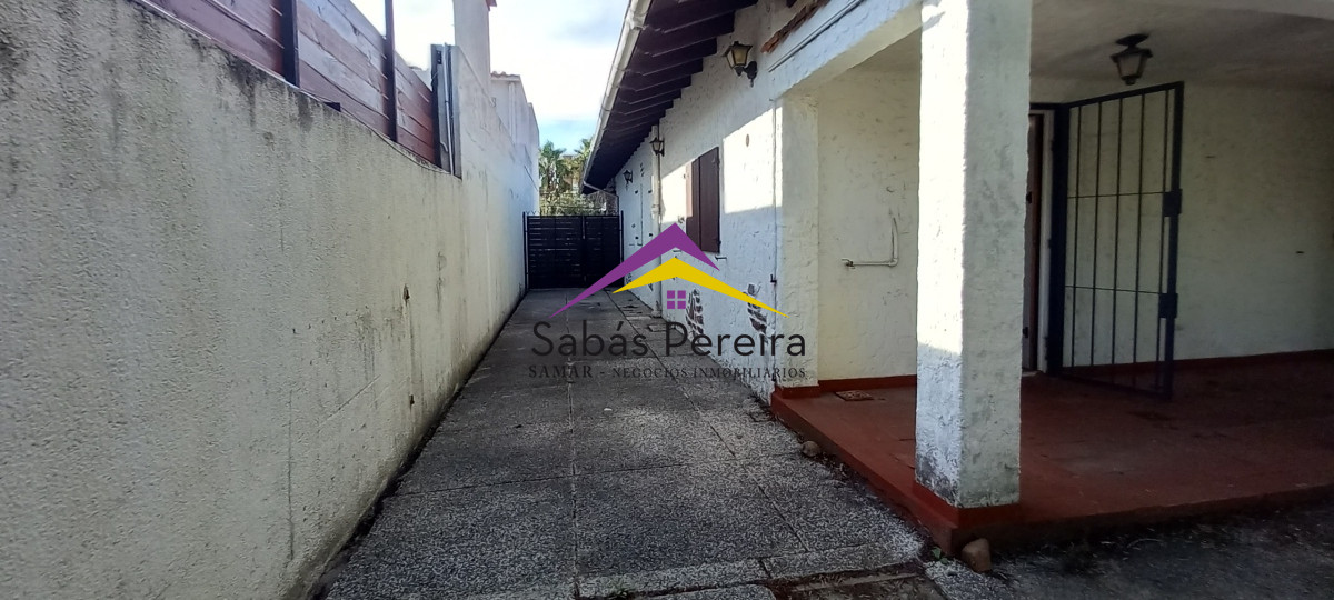 Casa ID.41224 - Casa en venta 4 dormitorios, 2 baños. Centro, Piriápolis, Maldonado.