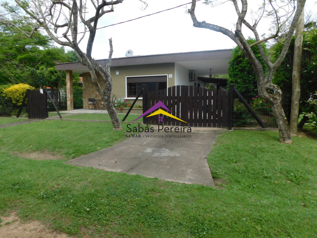 Casa ID.41534 - Casa en alquiler 3 dormitorios 2 baños Playa Hermosa, Piriapolis, Maldonado