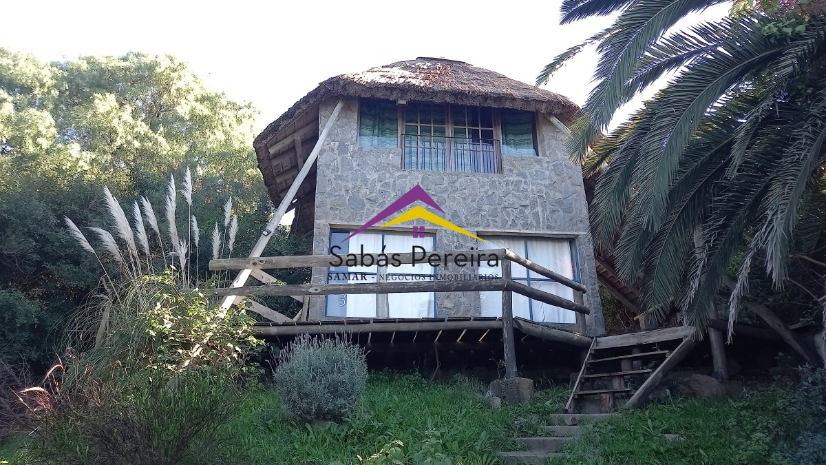 Casa en venta 2 dormitorios, 1baños. Playa Hermosa, Piriapolis, Maldonado. - GoPunta - Portal Inmobiliario de Punta del Este - Maldonado