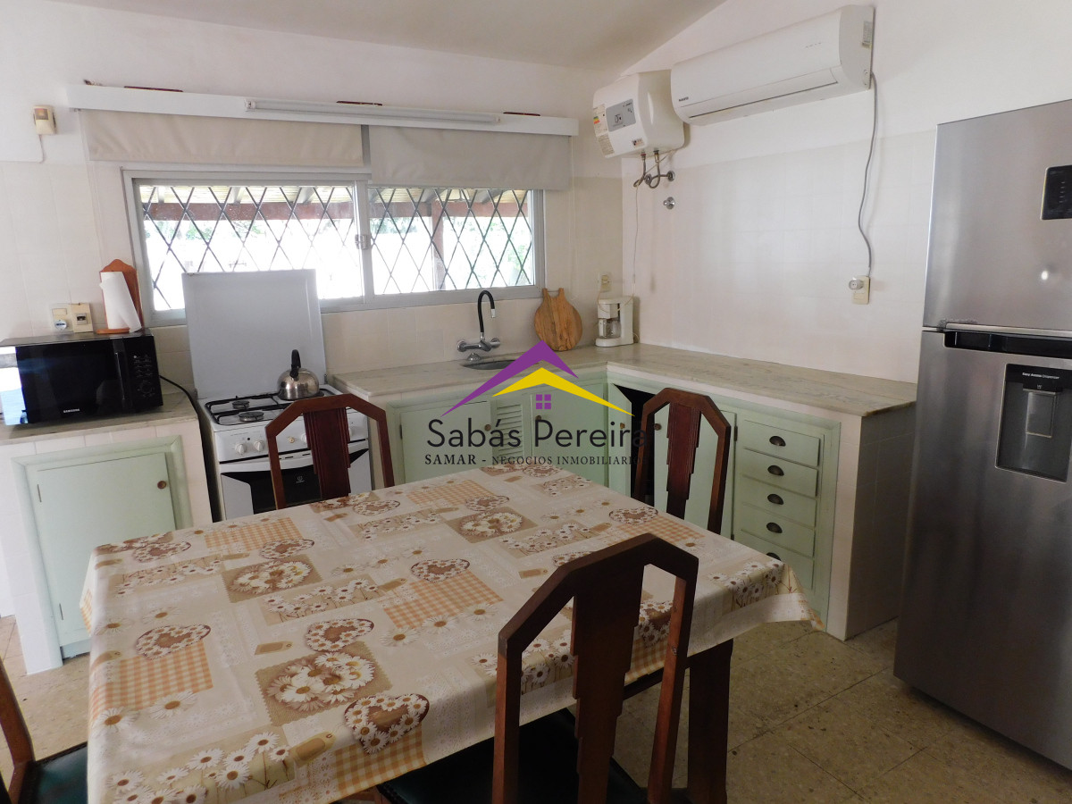 Casa ID.41412 - Venta casa de 3 dormitorios 2 baños Centro, Piriapolis, Maldonado