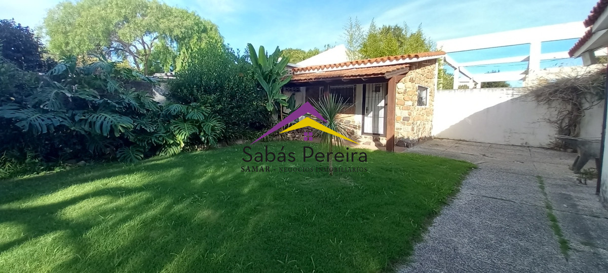 Casa ID.41224 - Casa en venta 4 dormitorios, 2 baños. Centro, Piriápolis, Maldonado.