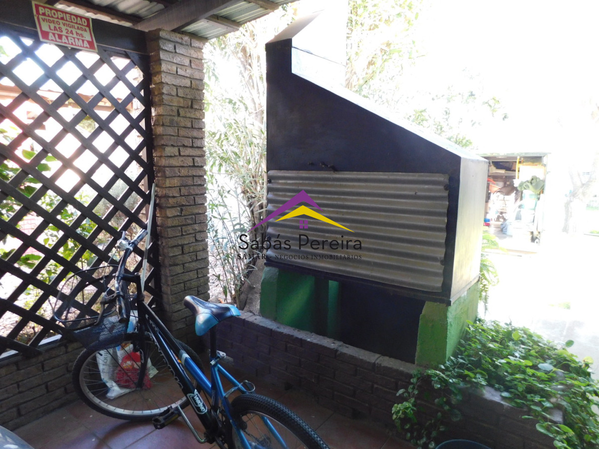 Casa ID.41437 - Venta casa de 4 dormitorios 1 baños en Playa Hermosa, Piriapolis, Maldonado