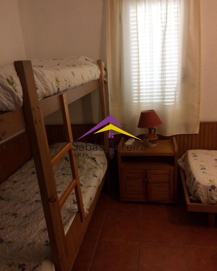 Casa ID.38012 - ALQUILER ENERO 4 DORMITORIOS Y PISCINA MANSA