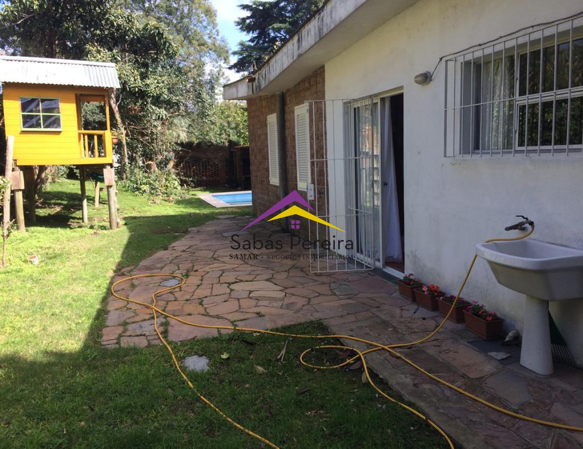 Casa ID.38012 - ALQUILER ENERO 4 DORMITORIOS Y PISCINA MANSA