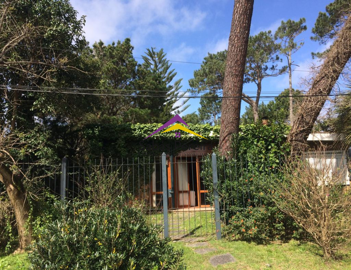 Casa ID.38012 - ALQUILER ENERO 4 DORMITORIOS Y PISCINA MANSA