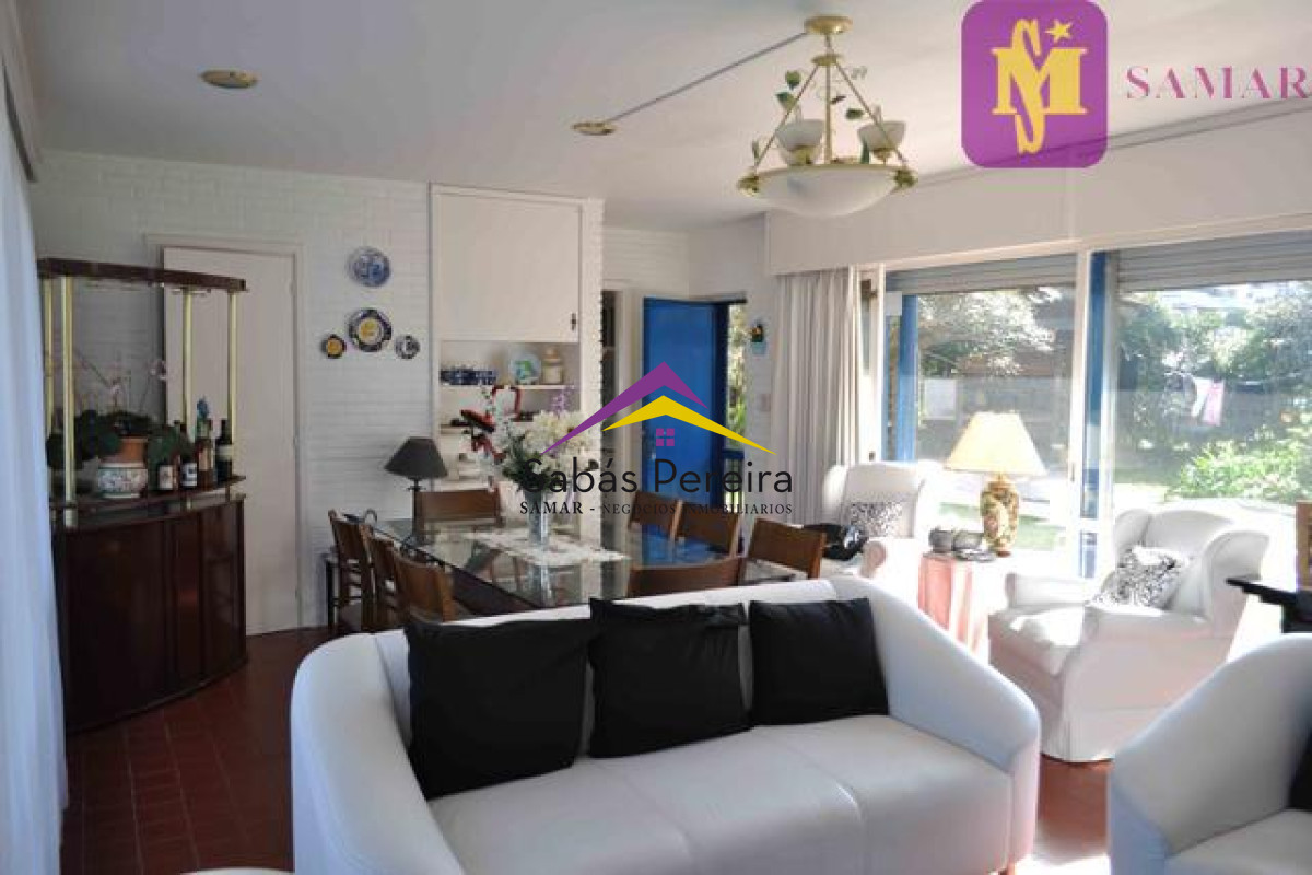 Casa ID.38179 - Alquiler de Casa de 3 dormitorios en Punta del Este Playa Brava