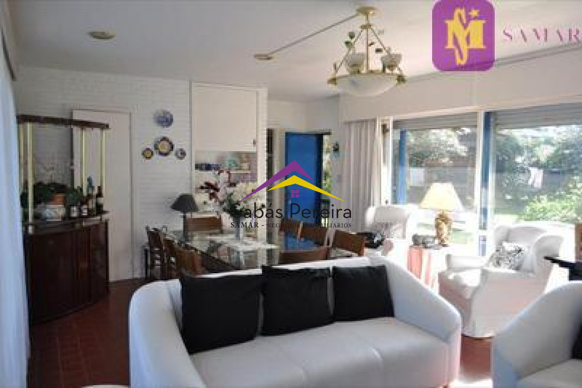 Casa ID.38179 - Alquiler de Casa de 3 dormitorios en Punta del Este Playa Brava