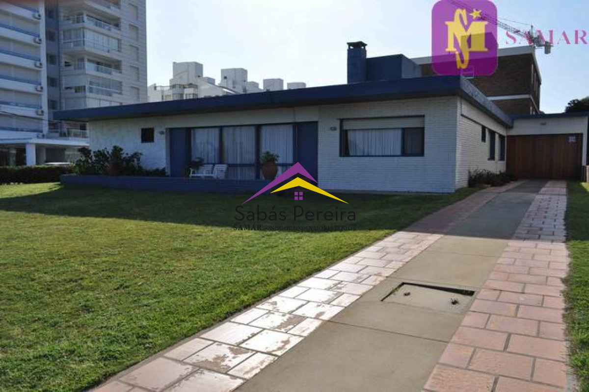 Casa ID.38179 - Alquiler de Casa de 3 dormitorios en Punta del Este Playa Brava