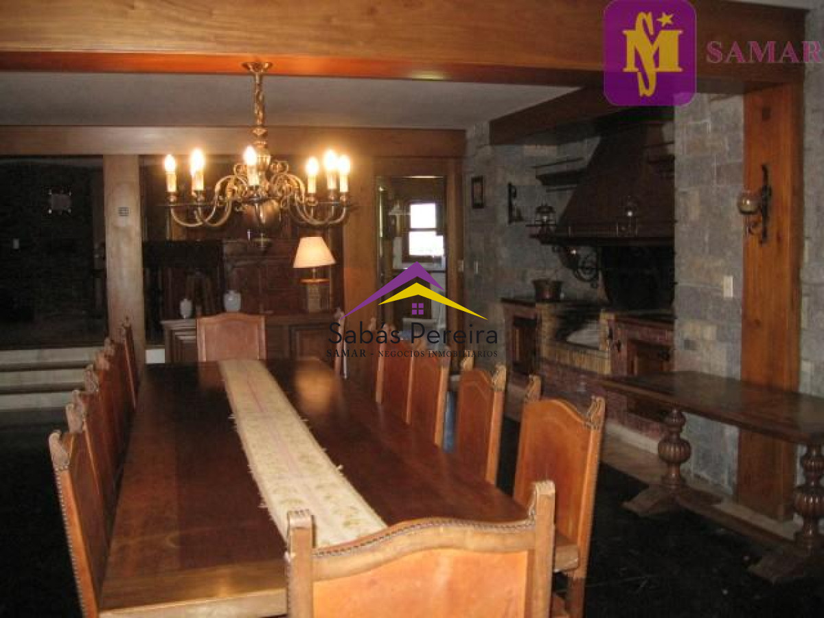 Casa ID.38230 - Venta de Casa de 6 dormitorios Punta del Este Mansa