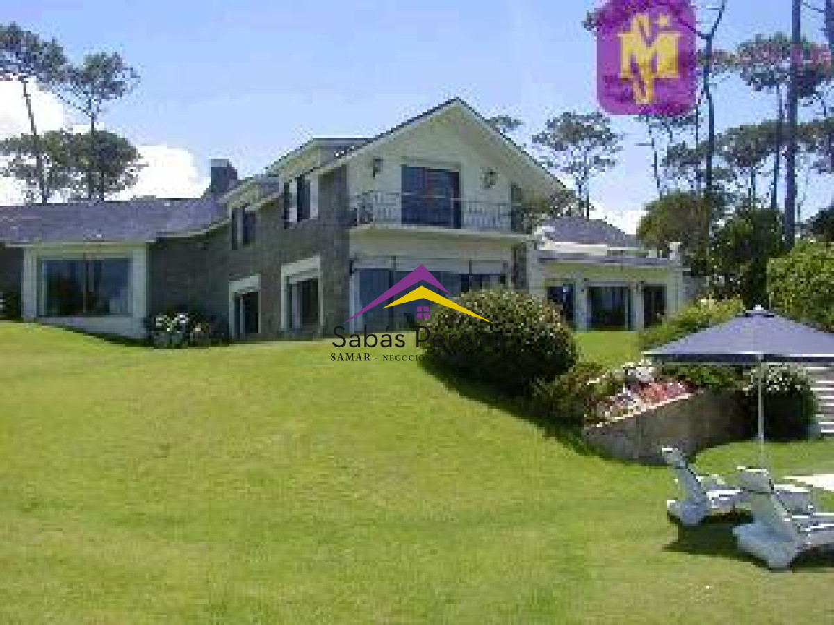 Casa ID.38230 - Venta de Casa de 6 dormitorios Punta del Este Mansa