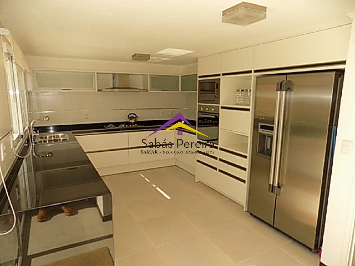 Casa ID.38416 - Casa de 4 dormitorios en Punta del Este en Venta