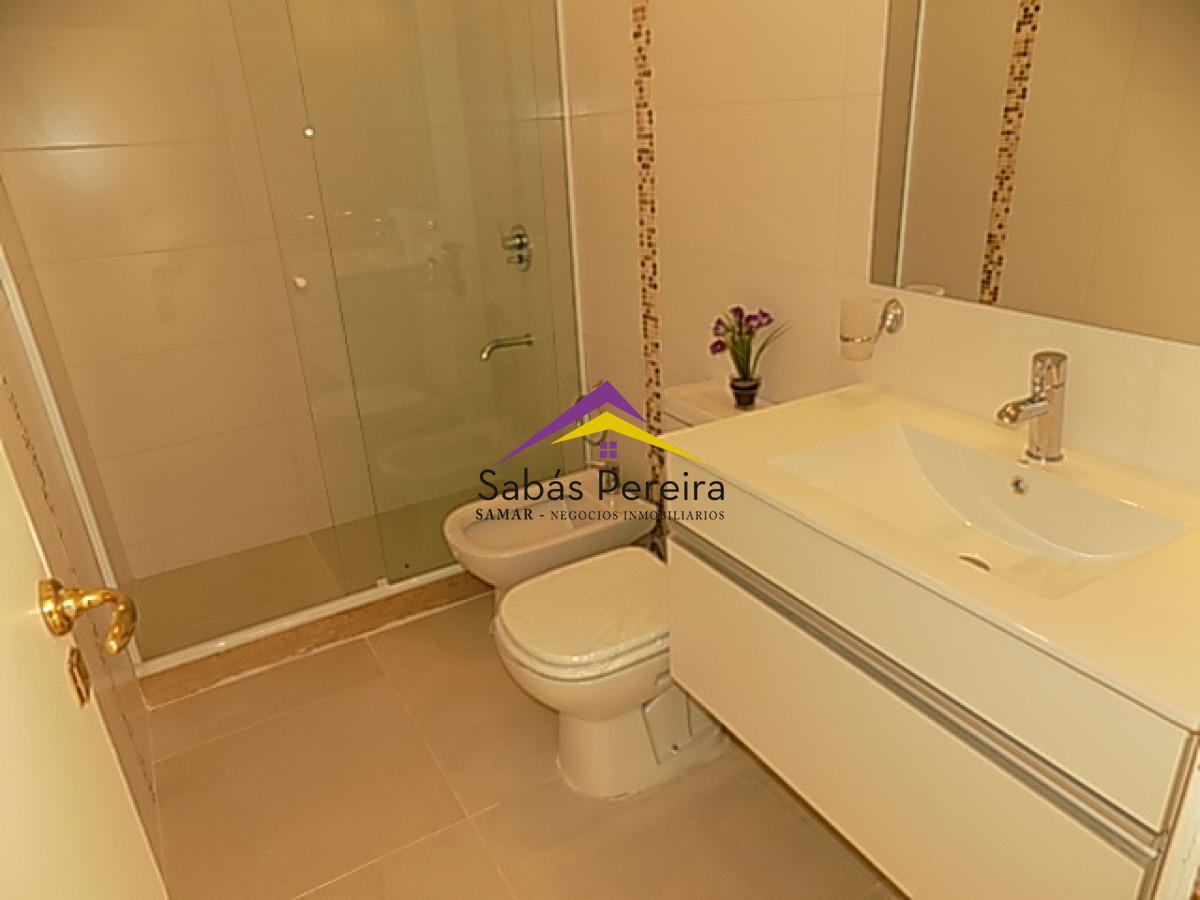 Casa ID.38416 - Casa de 4 dormitorios en Punta del Este en Venta