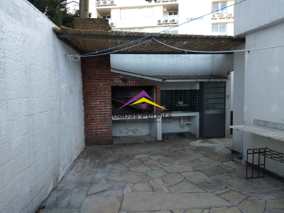 Casa ID.38618 - CASA ALQUILER PARADA 5 A METROS DE LA PLAYA