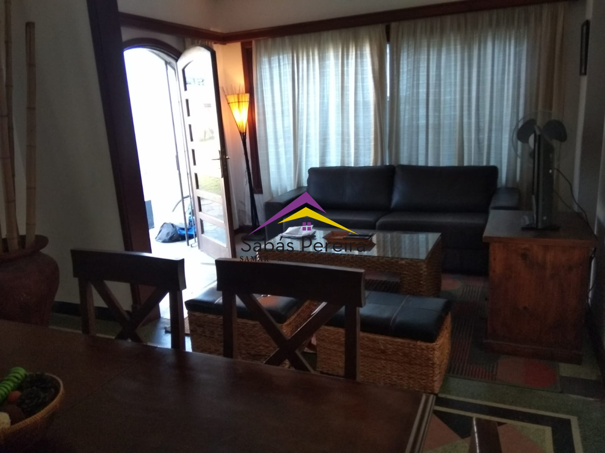 Casa ID.38618 - CASA ALQUILER PARADA 5 A METROS DE LA PLAYA
