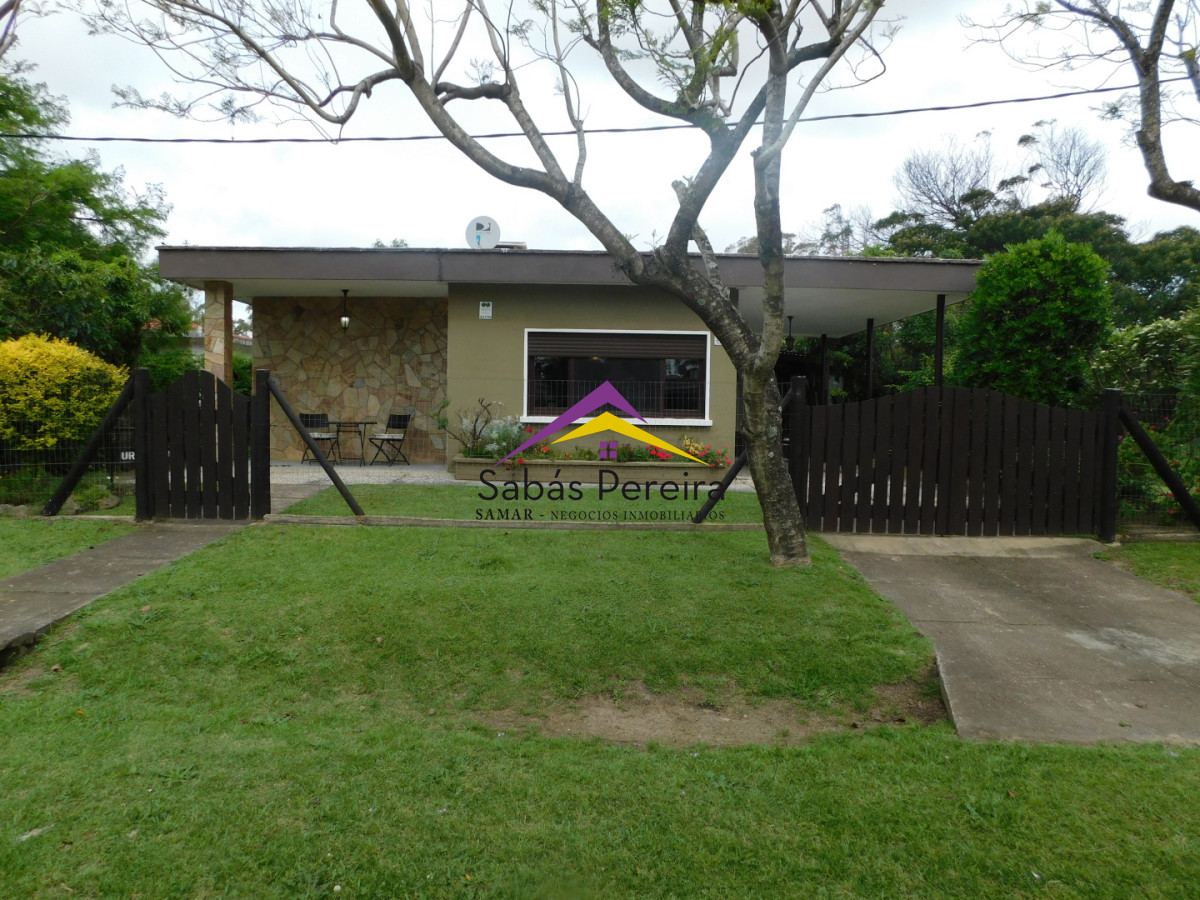 Casa ID.41534 - Casa en alquiler 3 dormitorios 2 baños Playa Hermosa, Piriapolis, Maldonado