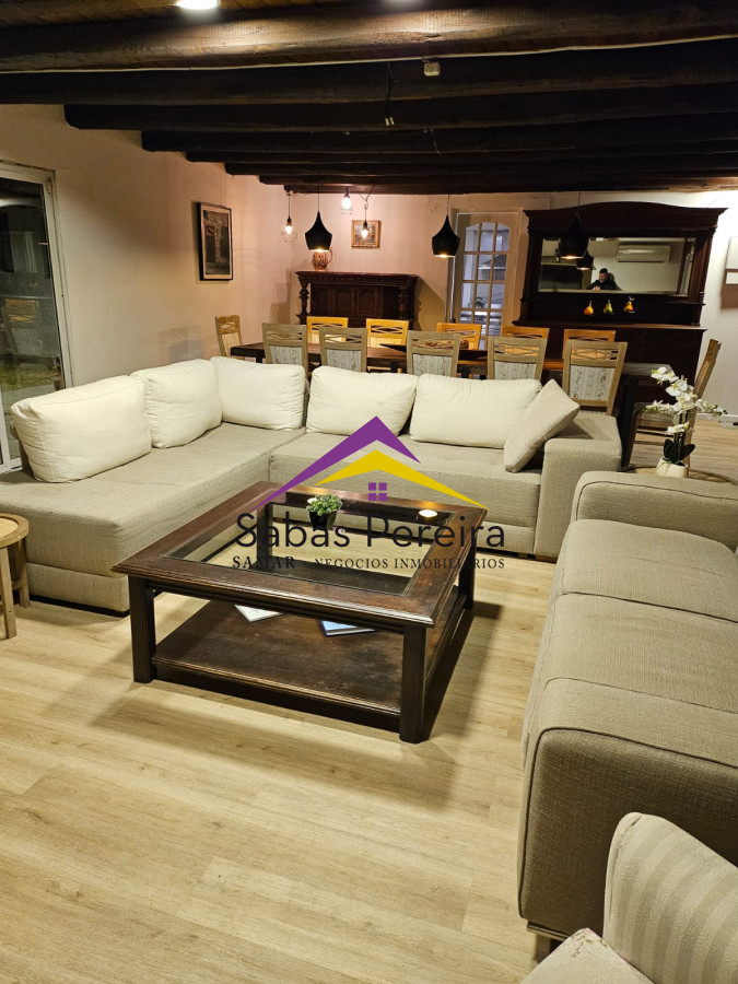 Casa ID.38249 - ALQUILER CASA PUNTA BALLENA 6 DORMITORIOS Y PISCINA