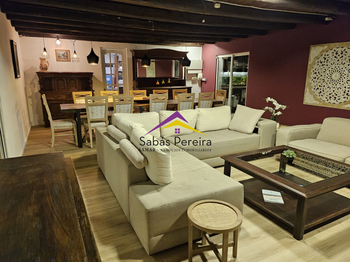 Casa ID.38249 - ALQUILER CASA PUNTA BALLENA 6 DORMITORIOS Y PISCINA