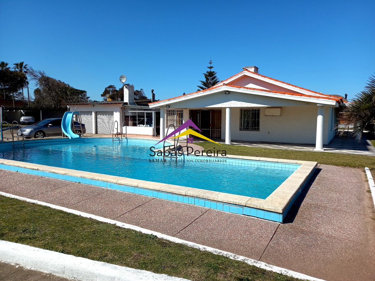 Casa ID.40917 - Venta casa 4 dormitorios, 5 baños, Playa Grande, Maldonado. 
