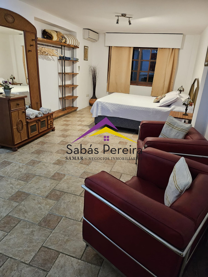 Casa ID.38249 - ALQUILER CASA PUNTA BALLENA 6 DORMITORIOS Y PISCINA