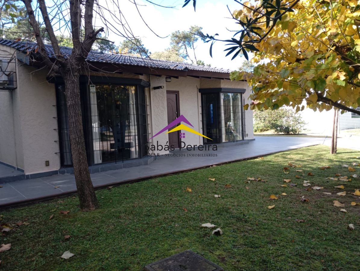 Casa ID.41712 - Venta, casa 2 dormitorios, 3 baños, Country, Piriapolis, Maldonado Country, Piriápolis, Maldonado.