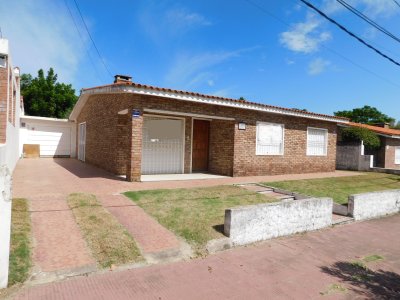 Venta casa de 3 dormitorios 2 baños Centro, Piriapolis, Maldonado