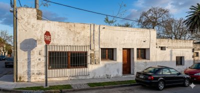 Propiedad única en venta en esquina transitada en el Centro de Maldonado