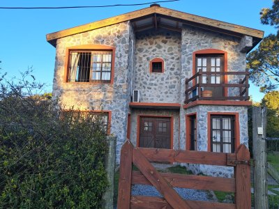 VENTA CASA EN PINARES 2 DORMITORIOS PUNTA DEL ESTE