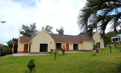 Venta casa 3 dormitorios, 3 baños. Punta Fria, Piriápolis, Maldonado.