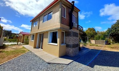 Venta casa 2 dormitorio, 2 baño. Playa Hermosa, Piriápolis, Maldonado.
