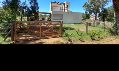 Casa en venta 3 dormitorios, 2 baños. Punta Fría, Piriápolis, Maldonado.