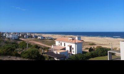 VENTA CASA PUNTA DEL DIABLO EN LA PLAYA