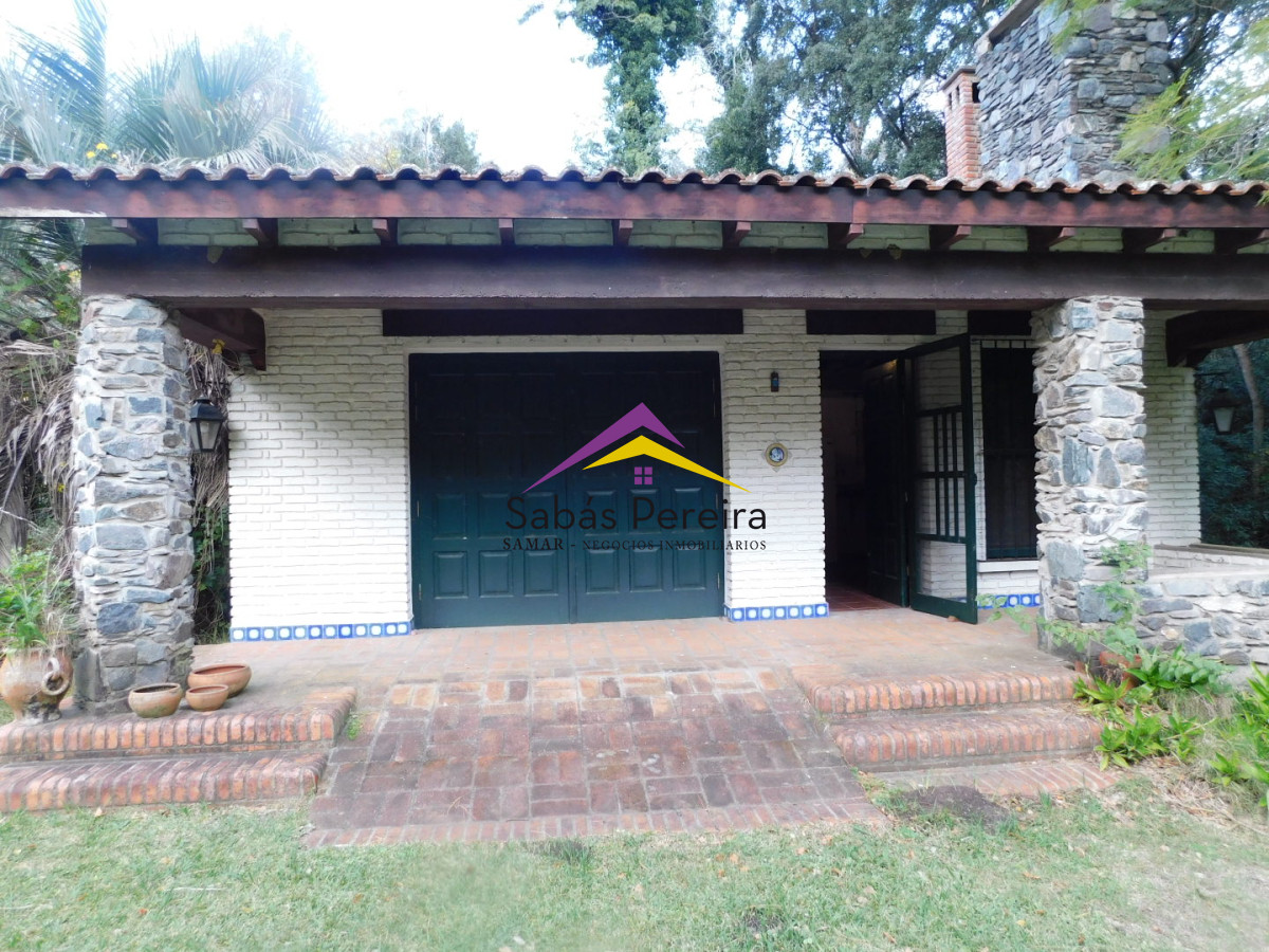 Chacra ID.41430 - Venta chacra 2 dormitorios, 2 baños, Estación las Flores, Piriapolis, Maldonado