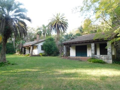 Venta chacra 2 dormitorios, 2 baños, Estación las Flores, Piriapolis, Maldonado