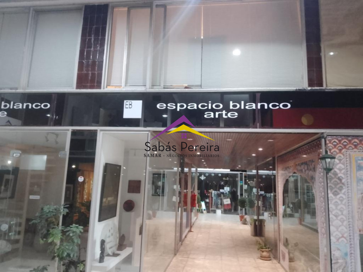 Local Comercial ID.41064 - Alquiler de Local Comercial en Punta del Este