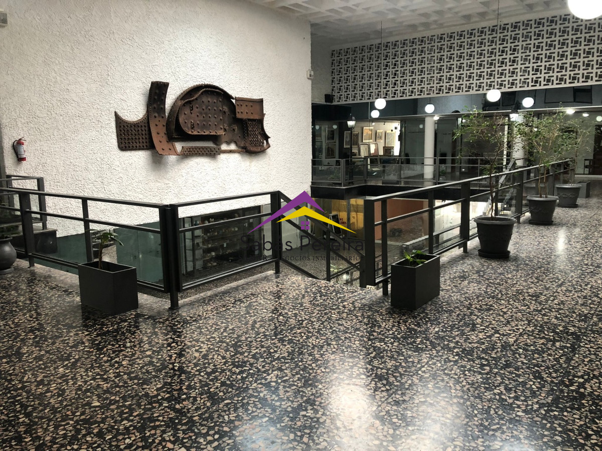 Local Comercial ID.41214 - ALQUILER LOCAL COMERCIAL PUNTA DEL ESTE